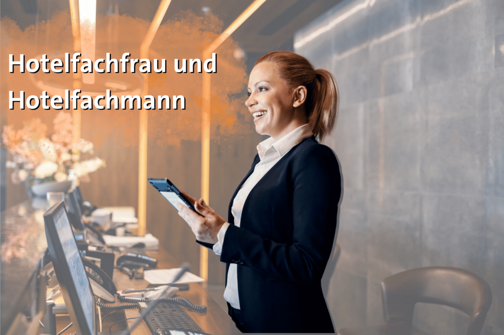Eine junge Rezeptionistin im seitlichen Profi an der Rezeption mit einem iPad in der Hand
