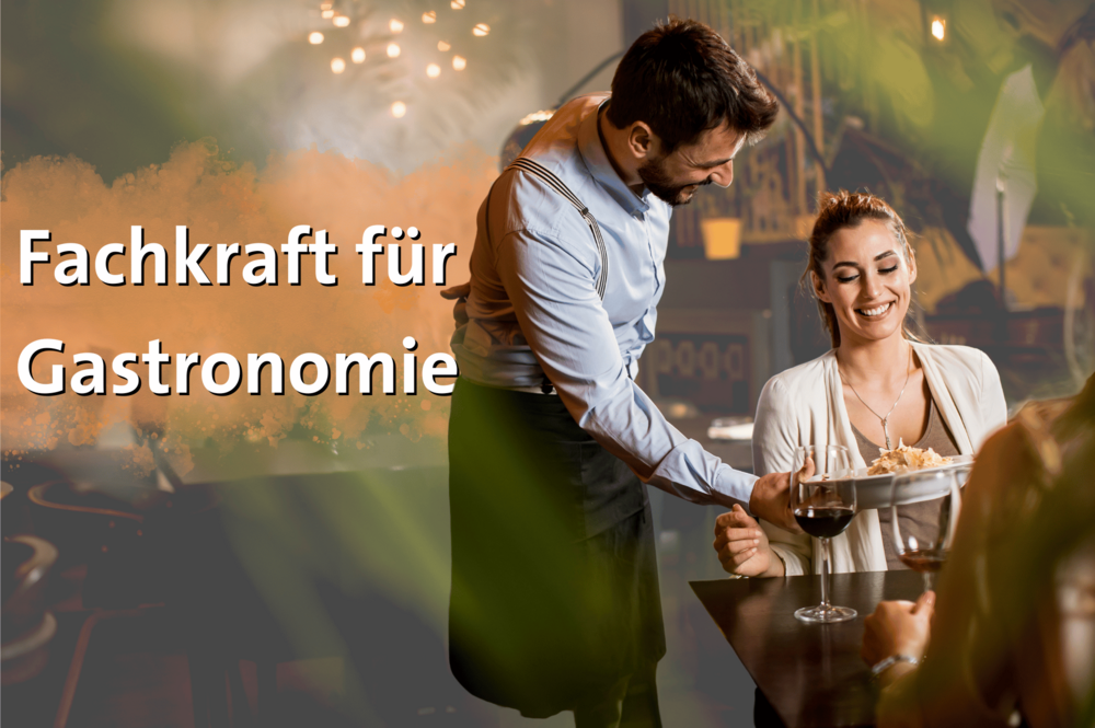 Ein Kellner serviert einem weiblichen gast ihr Essen.