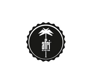 Logo: Schwarzer Kronkorken, in Weiß eine Palme und der Schriftzug ,,afri''